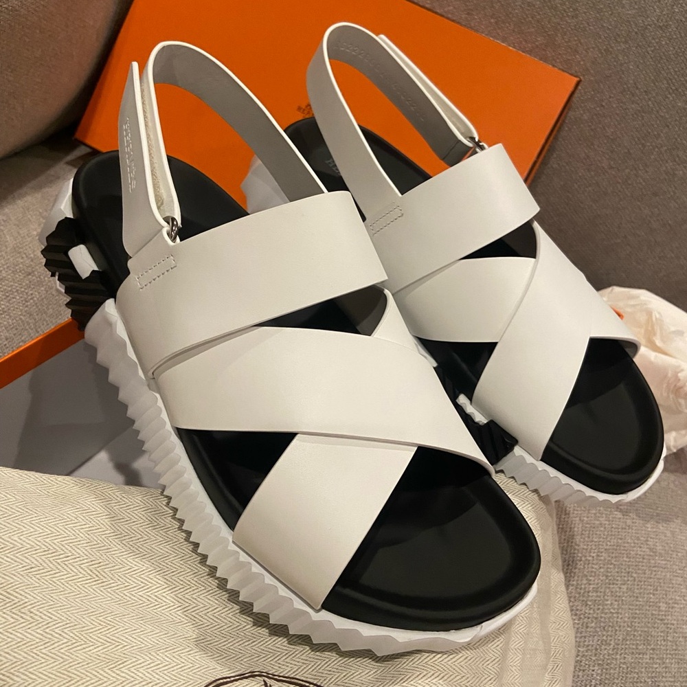 NEW Hermes Electric White and Black Leather H Sandals - Picture 8 of 15